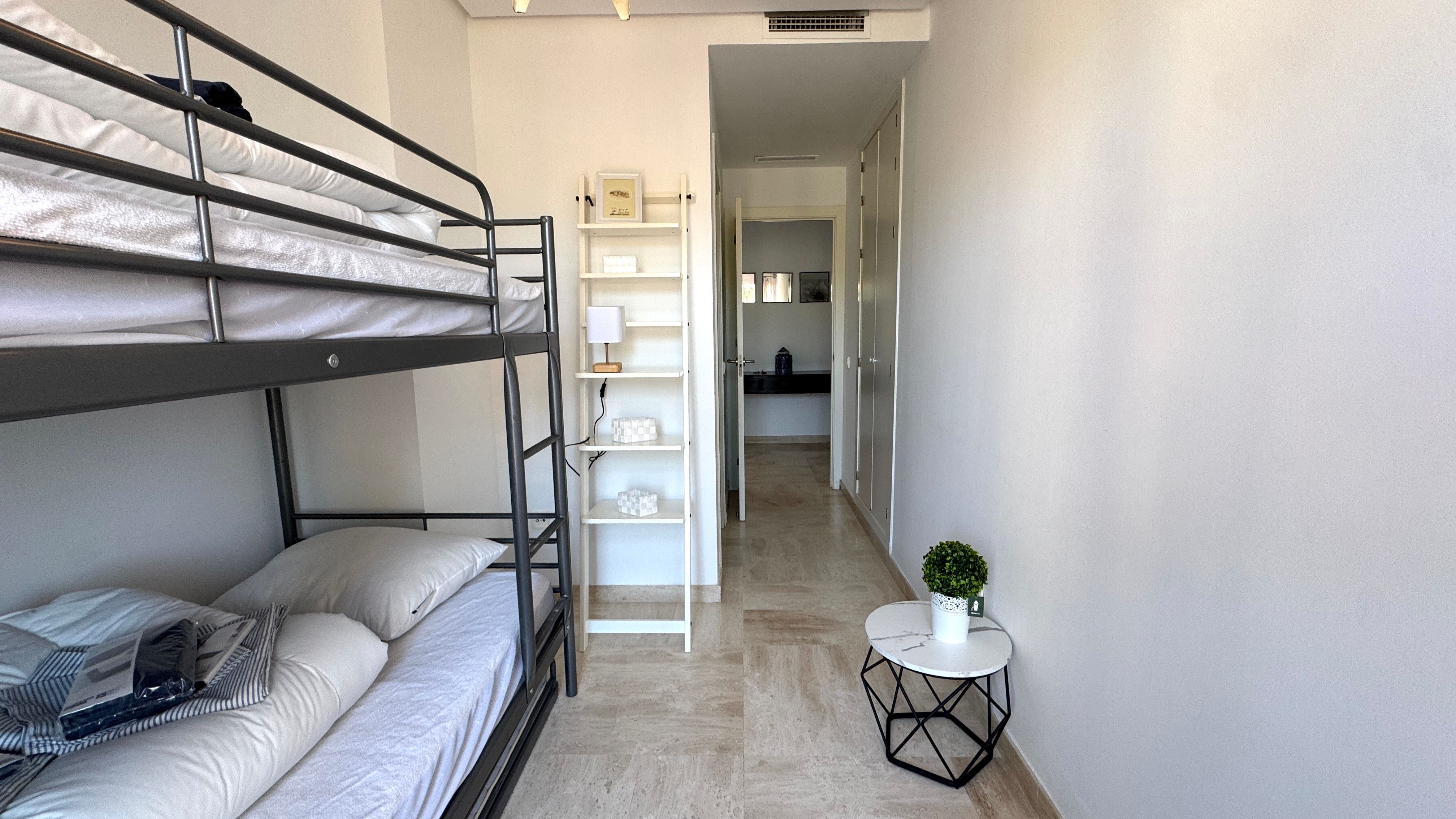 Apartamento en Guadalmarina - Imagen 19